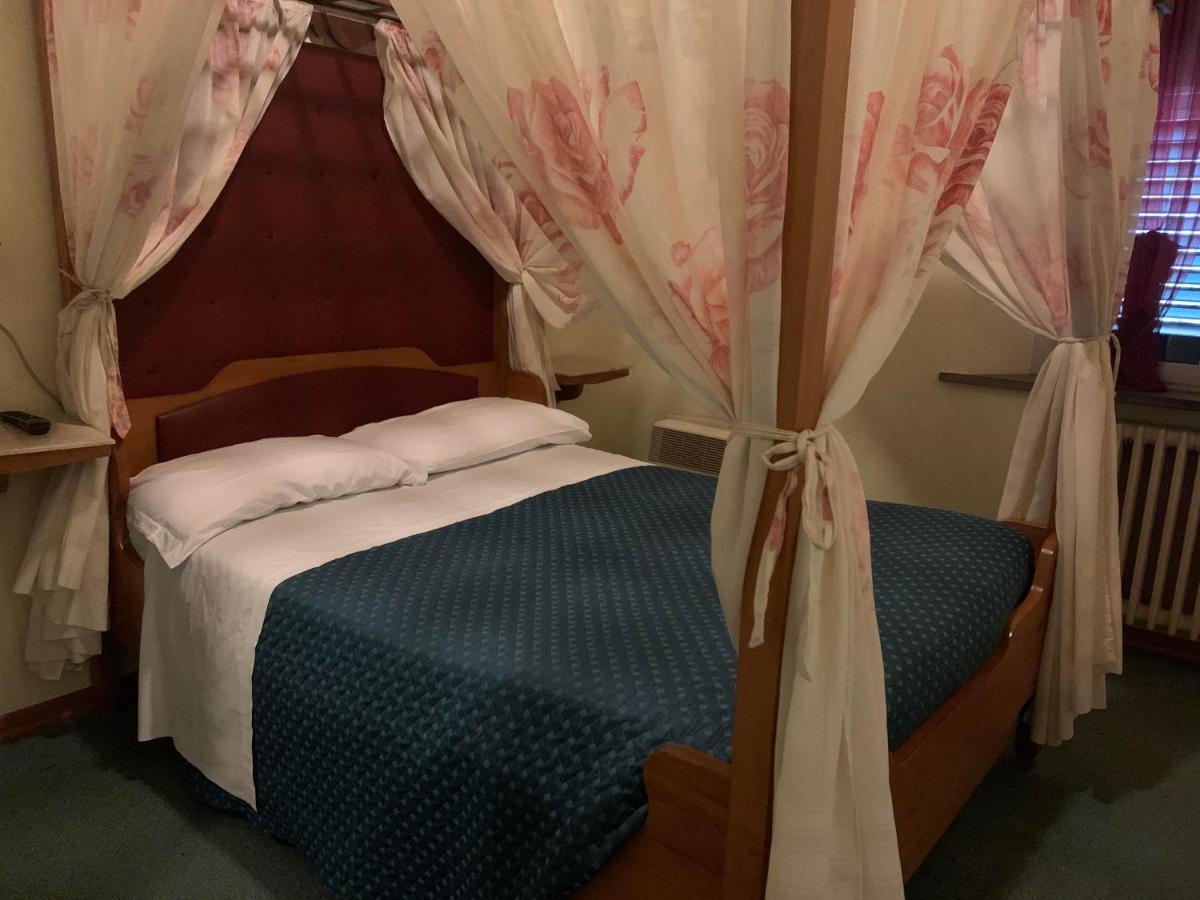 Hotel Ficocle 3*
